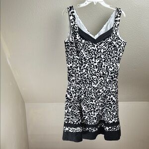 JONES WEAR DRESS Black & White Fit and Flair Sleeveless Dress